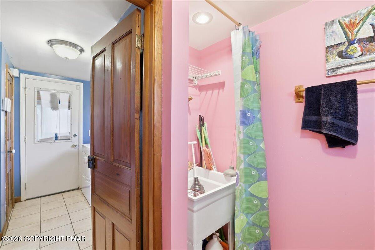 2487 Mountain Road Stroudsburg, PA 18360 - Photo 22 of 61 39-Photo-38