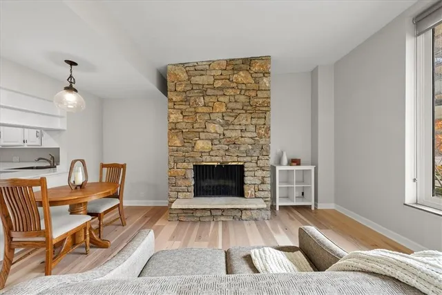 $150,000 | 4545 Wornall Road, Unit LE3, Kansas City, MO 64111