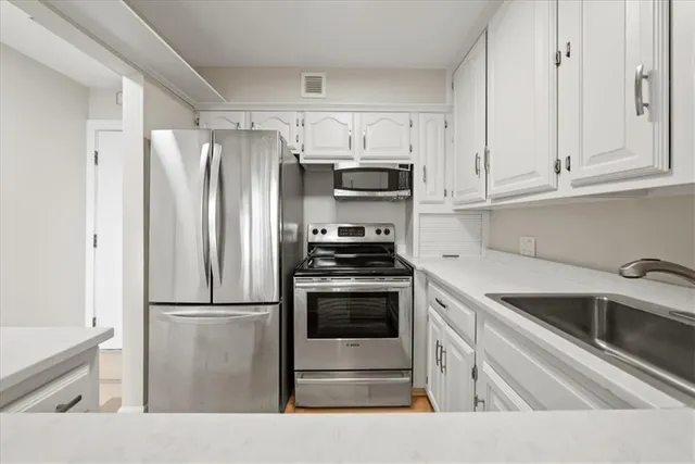 $150,000 | 4545 Wornall Road, Unit LE3, Kansas City, MO 64111