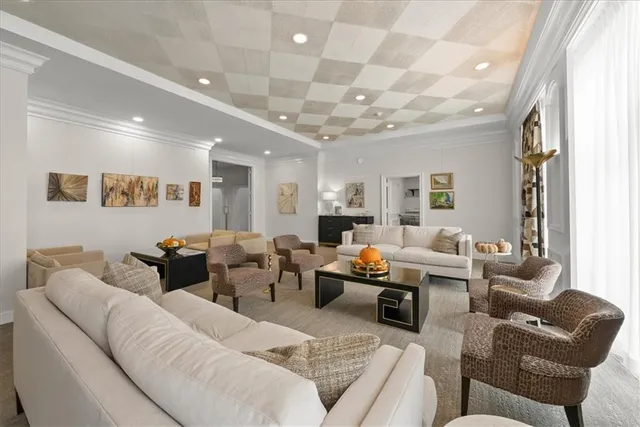 $150,000 | 4545 Wornall Road, Unit LE3, Kansas City, MO 64111