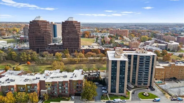 $150,000 | 4545 Wornall Road, Unit LE3, Kansas City, MO 64111