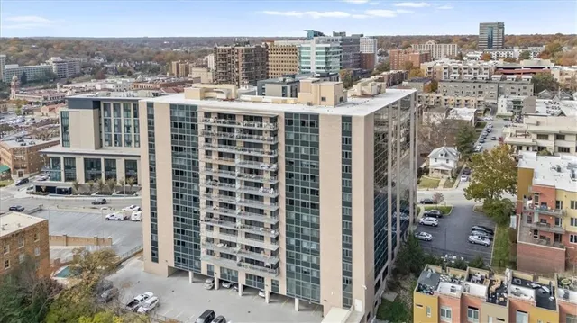 $150,000 | 4545 Wornall Road, Unit LE3, Kansas City, MO 64111