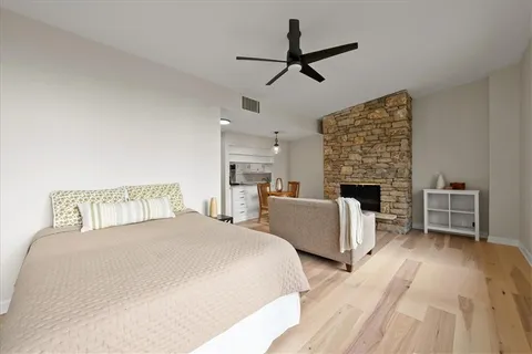 $129,900 | 4545 Wornall Road, Unit LE3, Kansas City, MO 64111