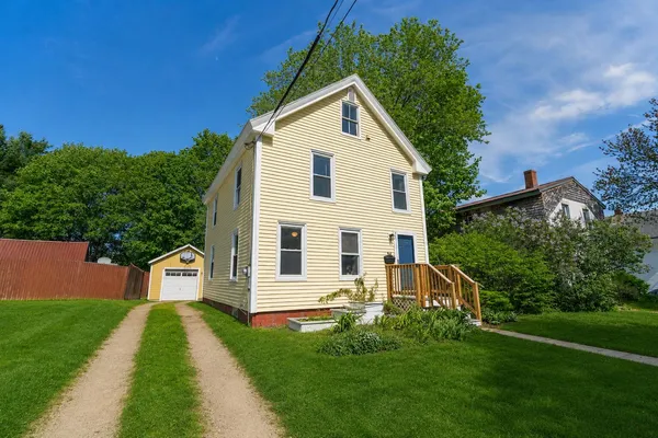 $280,000 | 54 Chamberlain Street, Brewer, ME 04412