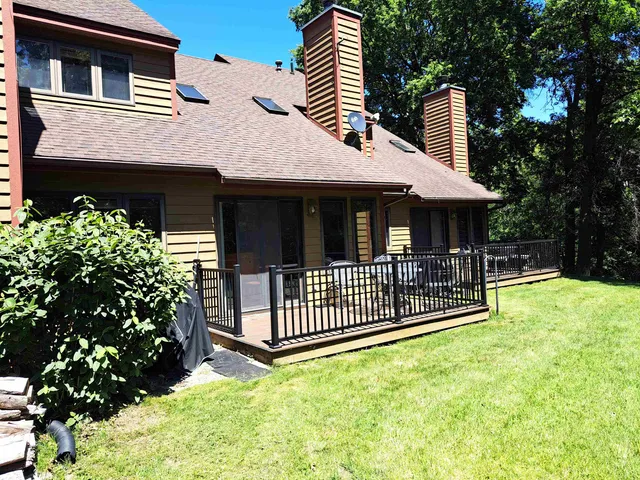 $239,000 | 27 Oak Glen Drive, Galena, IL 61036