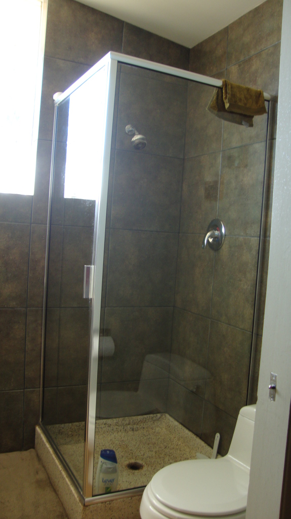4118 East Coronado Road Phoenix, AZ 85008 - Photo 8 of 9 Bathroom