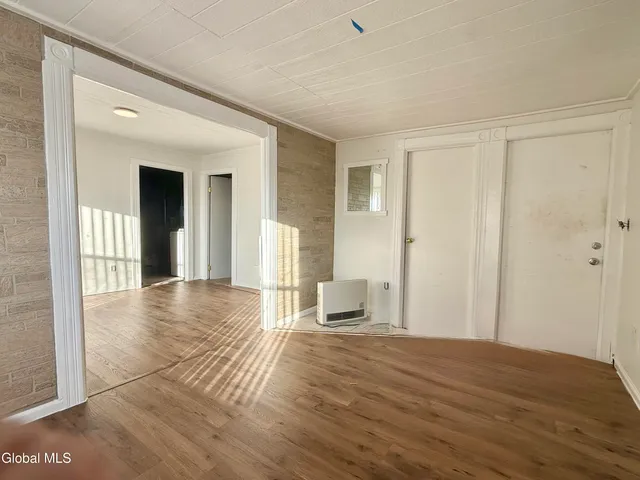 $1,500 | 41 Mechanic Street, Unit UPSTAIRS, Fort Edward, NY 12828