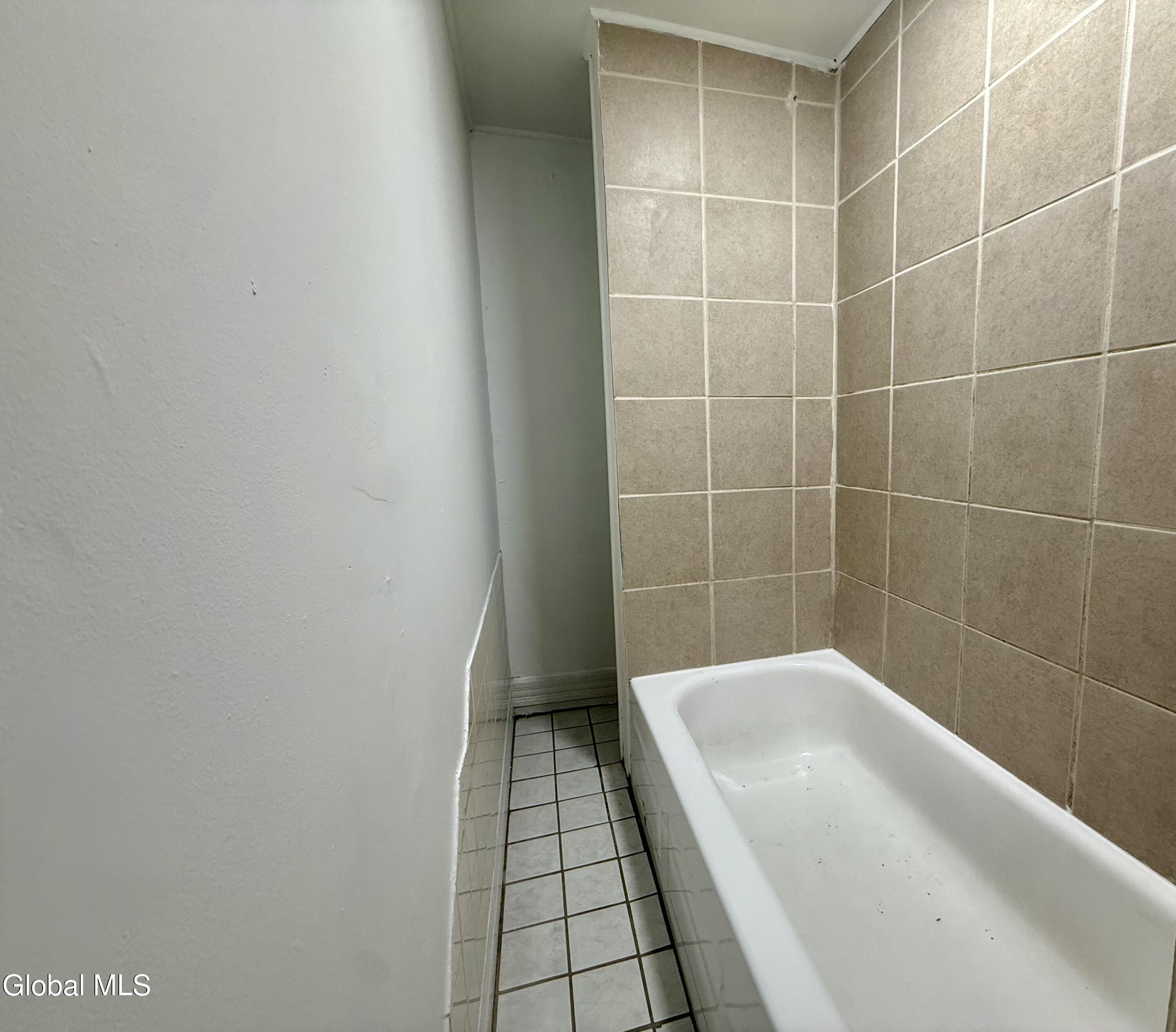 41 Mechanic Street, Unit UPSTAIRS Fort Edward, NY 12828 - Photo 7 of 9 Bathroom 1