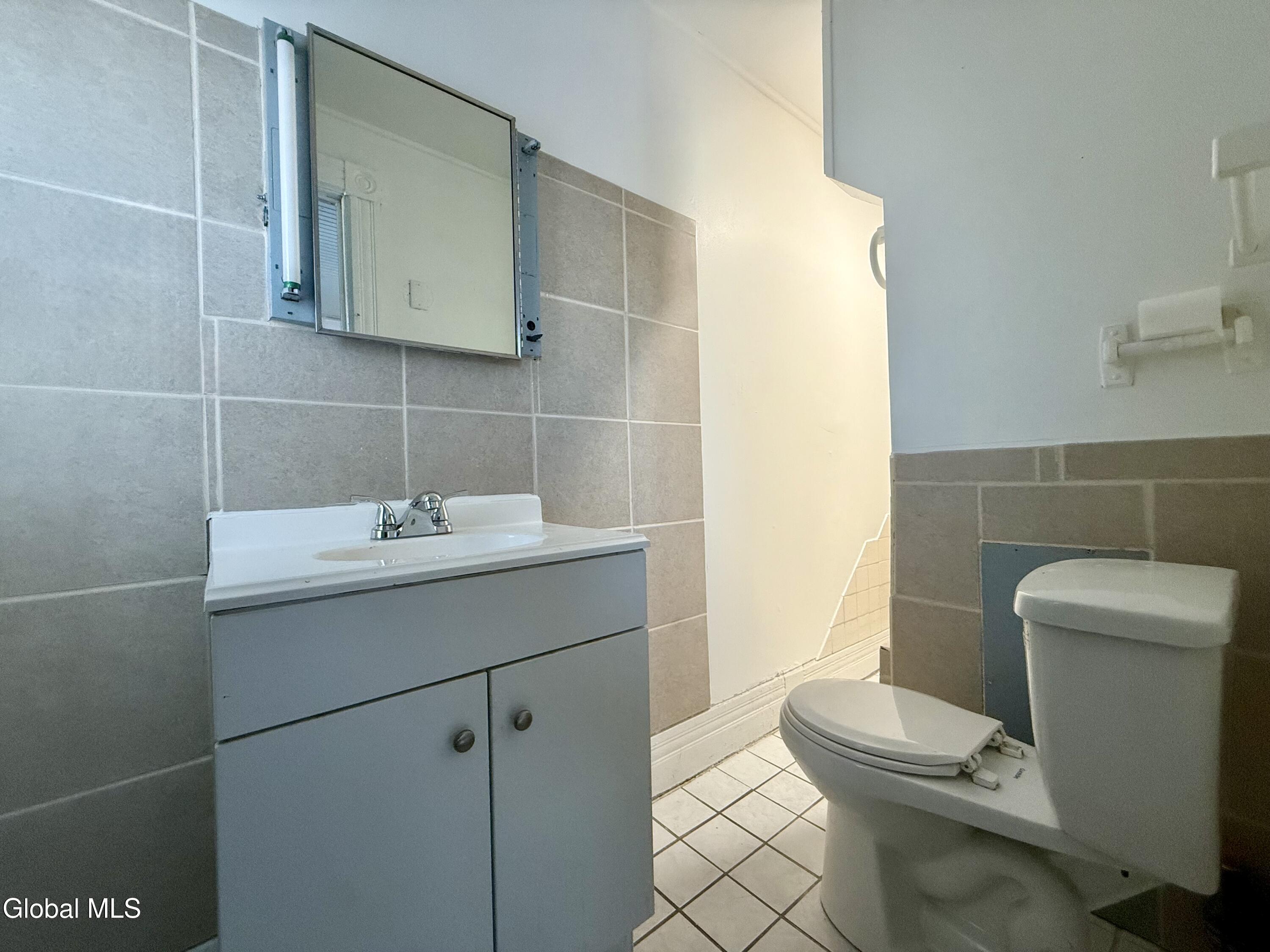 41 Mechanic Street, Unit UPSTAIRS Fort Edward, NY 12828 - Photo 8 of 9 Bathroom 2