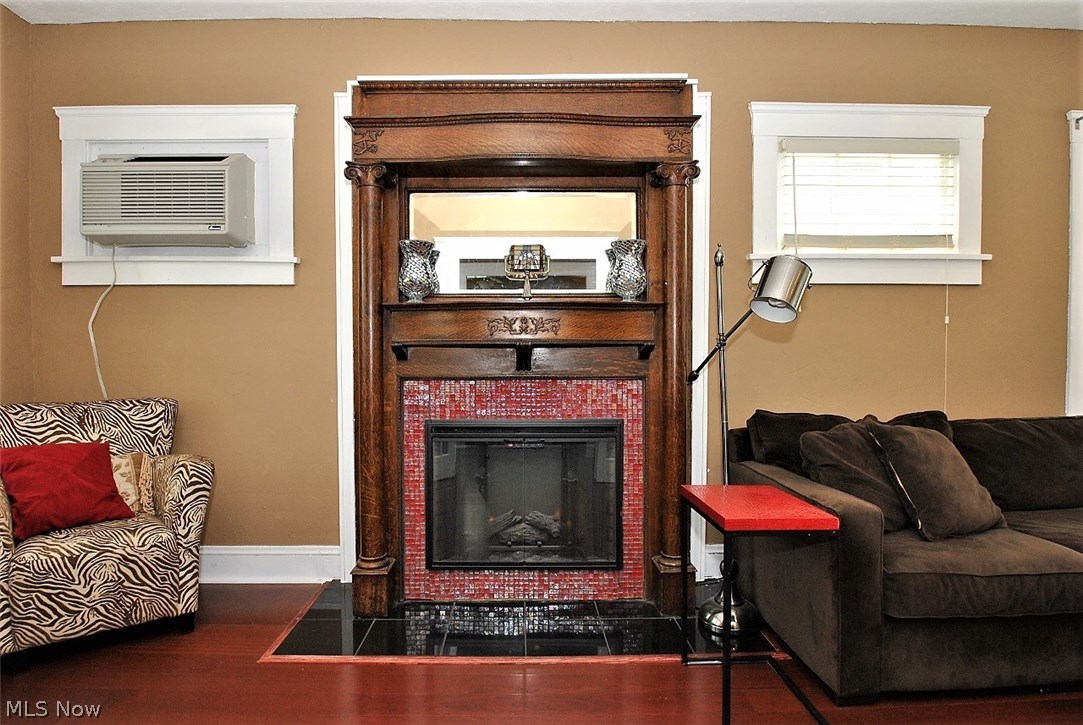 1874 Grantham Road Cleveland, OH 44112 - Photo 9 of 32