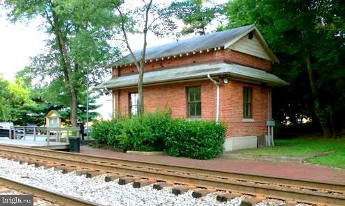 17124 Butler Road Poolesville, MD 20837 - Photo 43 of 58 Not one but THREE MARC stations nearby