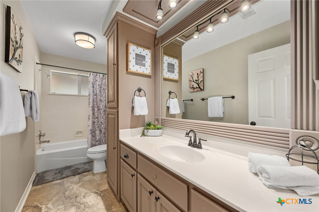 106 Starlight Trail Georgetown, TX 78633 - Photo 30 of 47 Guest Bathroom