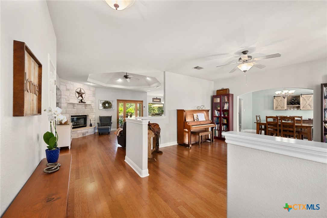106 Starlight Trail Georgetown, TX 78633 - Photo 8 of 47 Entry - Wood Floors - High Ceiling!