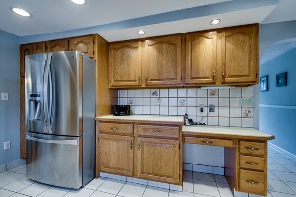 43 Robinson Road Woburn, MA 01801 - Photo 11 of 18 Gallery Image 11