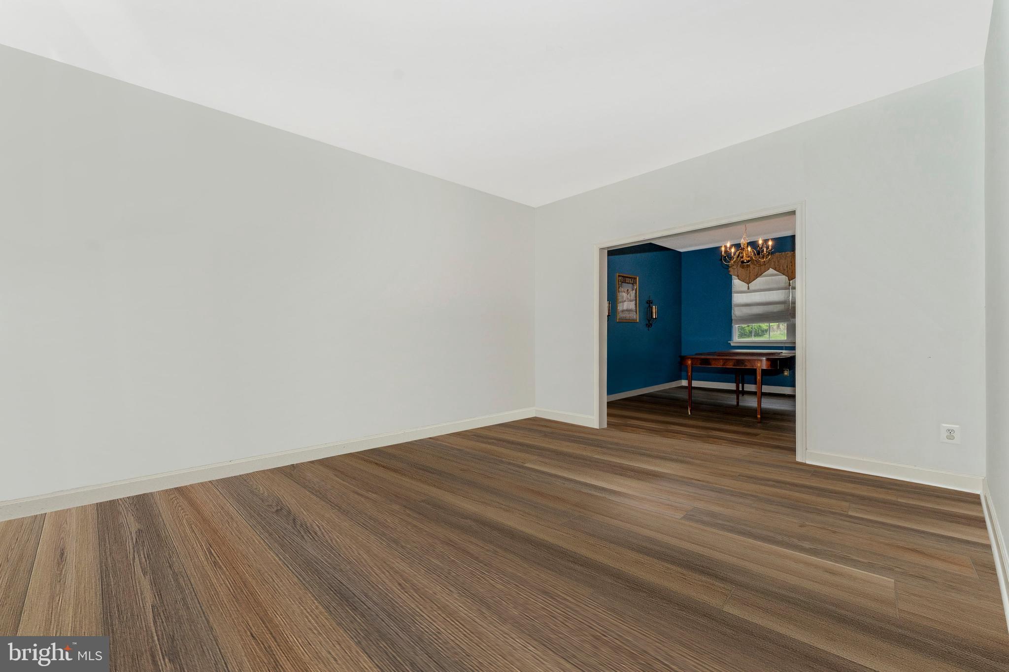 7860 Old Receiver Road Frederick, MD 21702 - Photo 6 of 48 Living Room