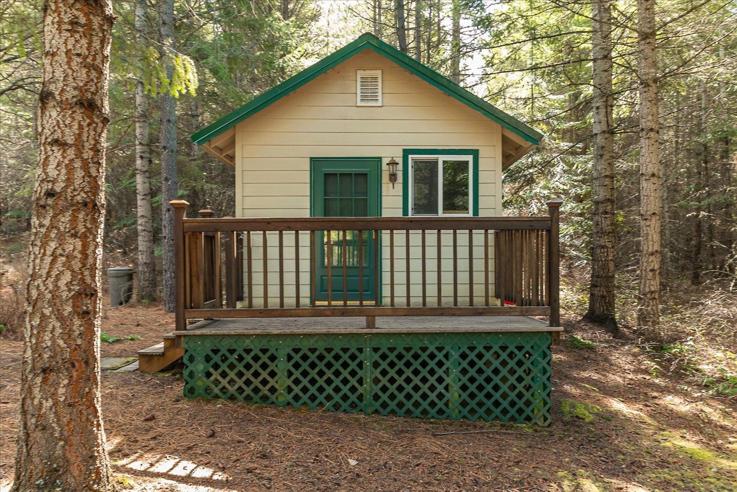 963 Thompson Road Elk, WA 99009 - Photo 1 of 30