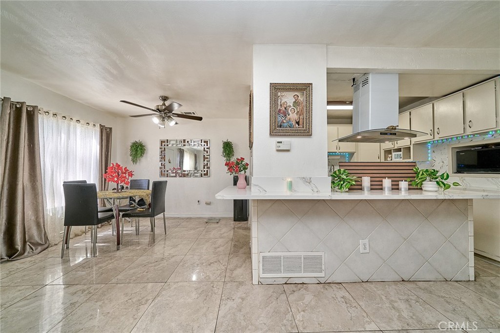 4801 Jackson Street, Unit C Riverside, CA 92503 - Photo 5 of 56