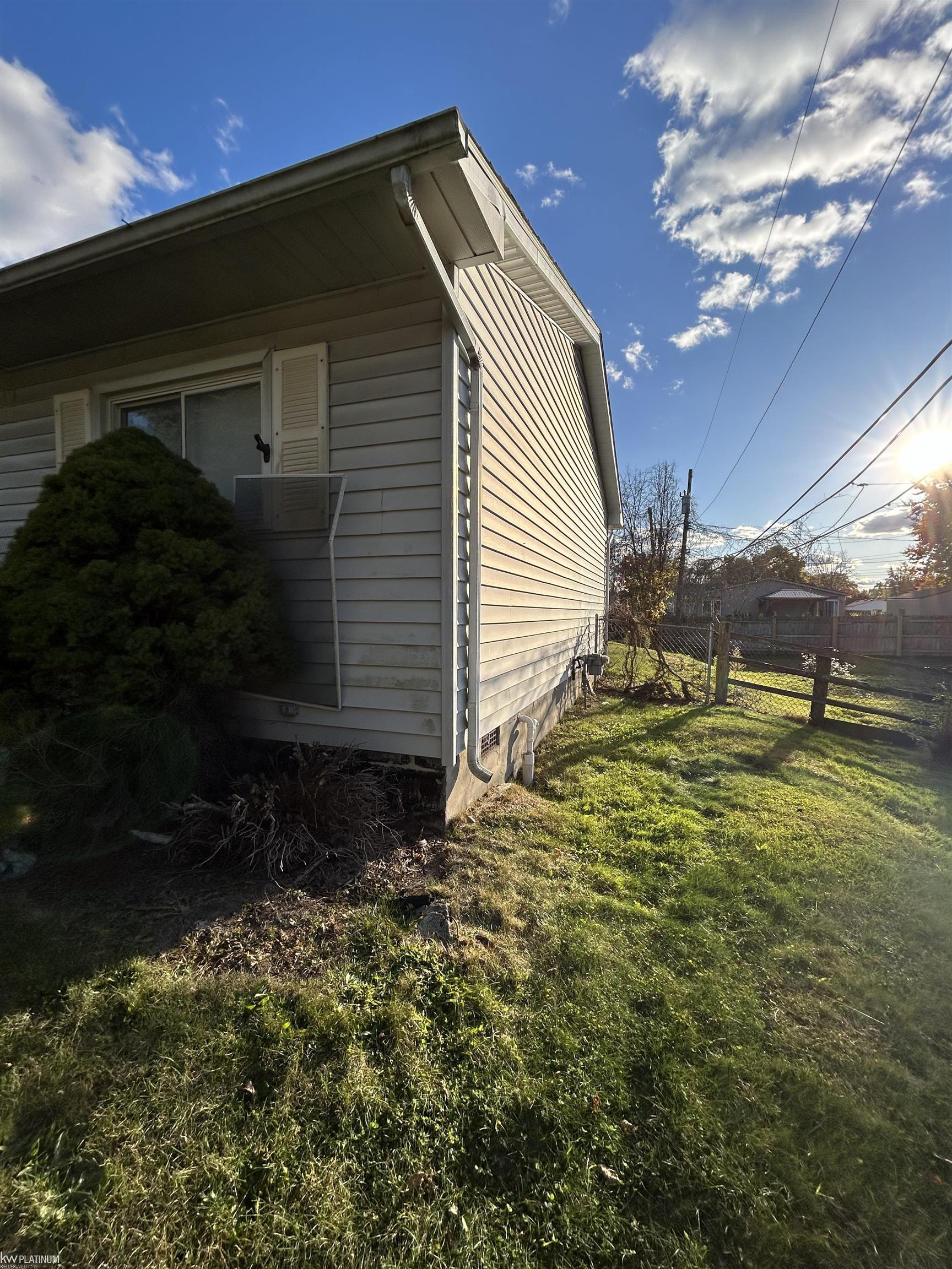 39839 Utica Road Sterling Heights, MI 48313 - Photo 4 of 5