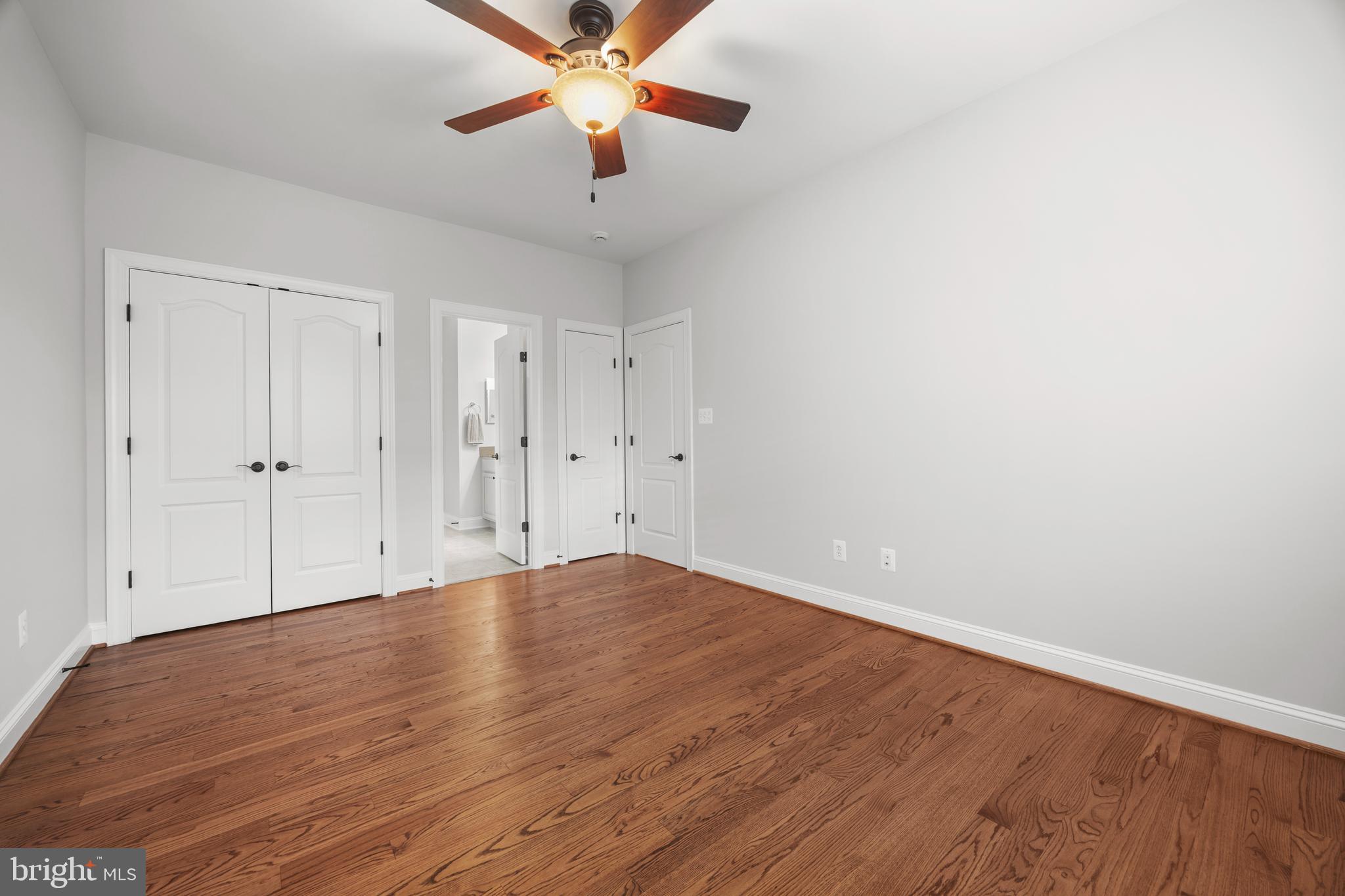 8047 Fairfax Road Alexandria, VA 22308 - Photo 43 of 70 Upper Level Bedroom #3 with Jack and Jill Bath