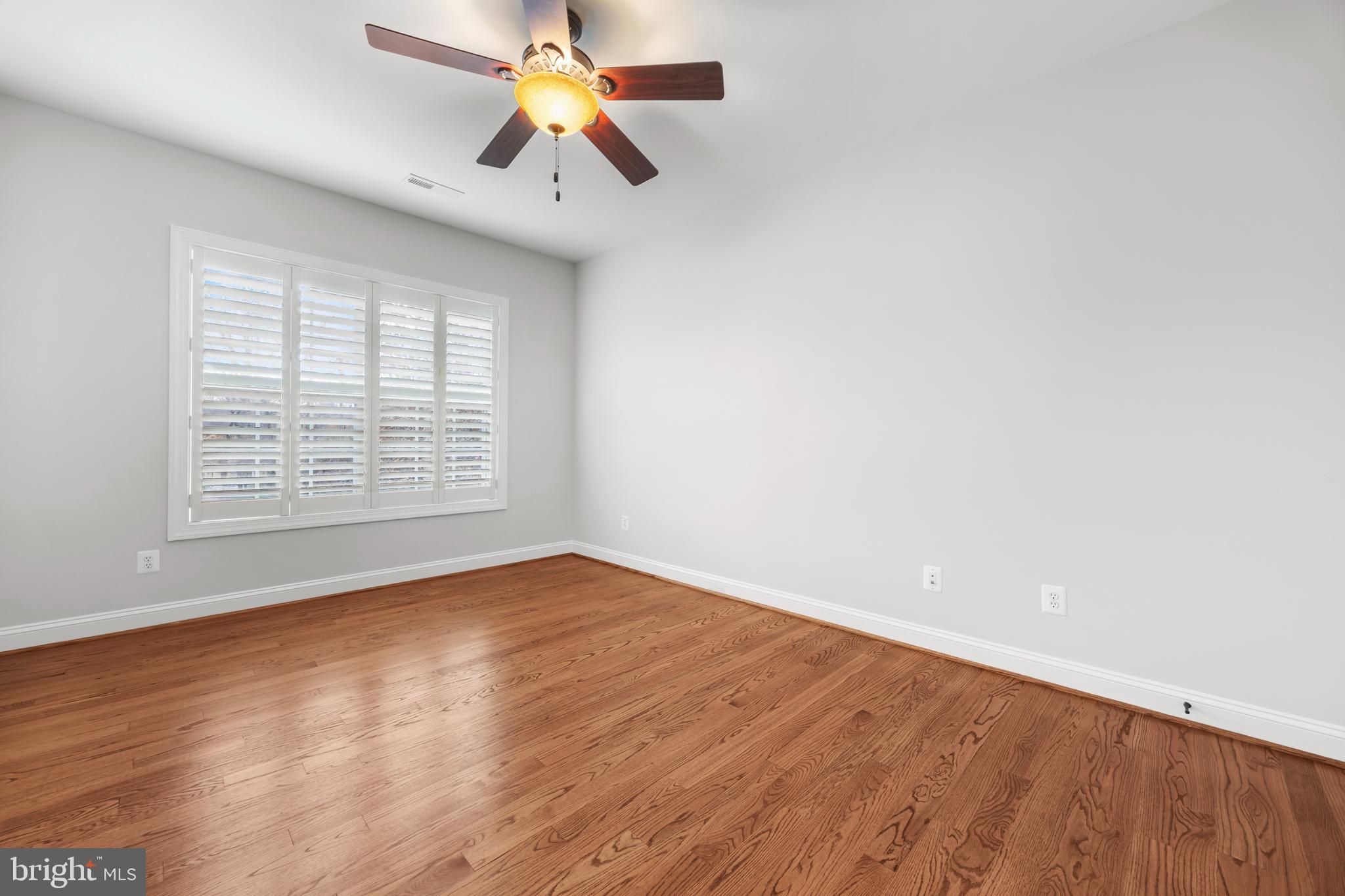 8047 Fairfax Road Alexandria, VA 22308 - Photo 44 of 70 Upper Level Bedroom #3 with Jack and Jill Bath