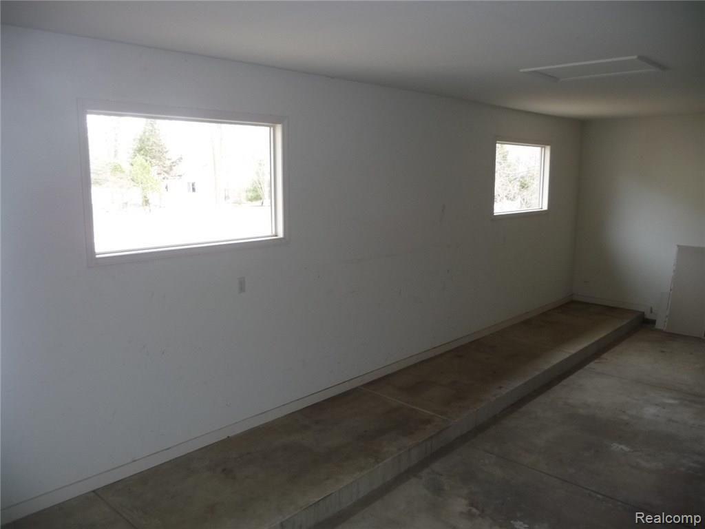 18175 Meridian Road Grosse Ile, MI 48138 - Photo 32 of 32 028.JPG