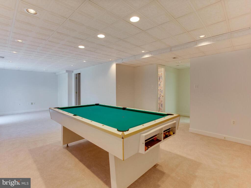 4320 Dunn Road Huntingtown, MD 20639 - Photo 15 of 47 Recreation Rm-Walkout Lower LVL-Pool Table Conveys