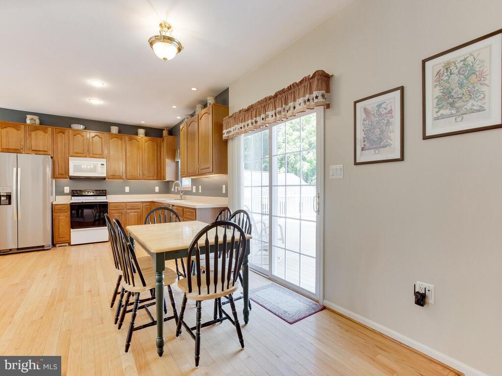 4320 Dunn Road Huntingtown, MD 20639 - Photo 33 of 47 Kitchen - Breakfast Room Combo