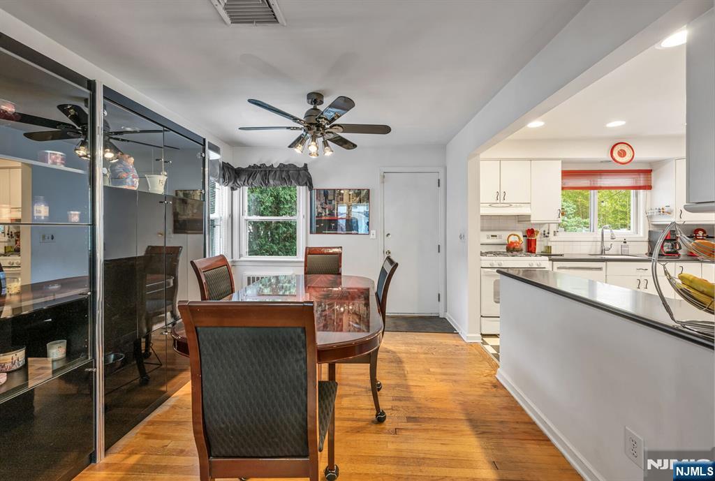 799 Millbrook Road River Edge, NJ 07661 - Photo 8 of 49
