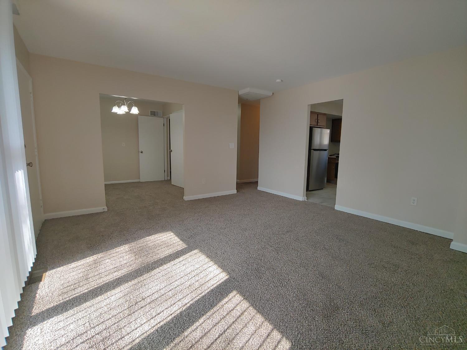 819 Fairborn Road Forest Park, OH 45240 - Photo 5 of 26