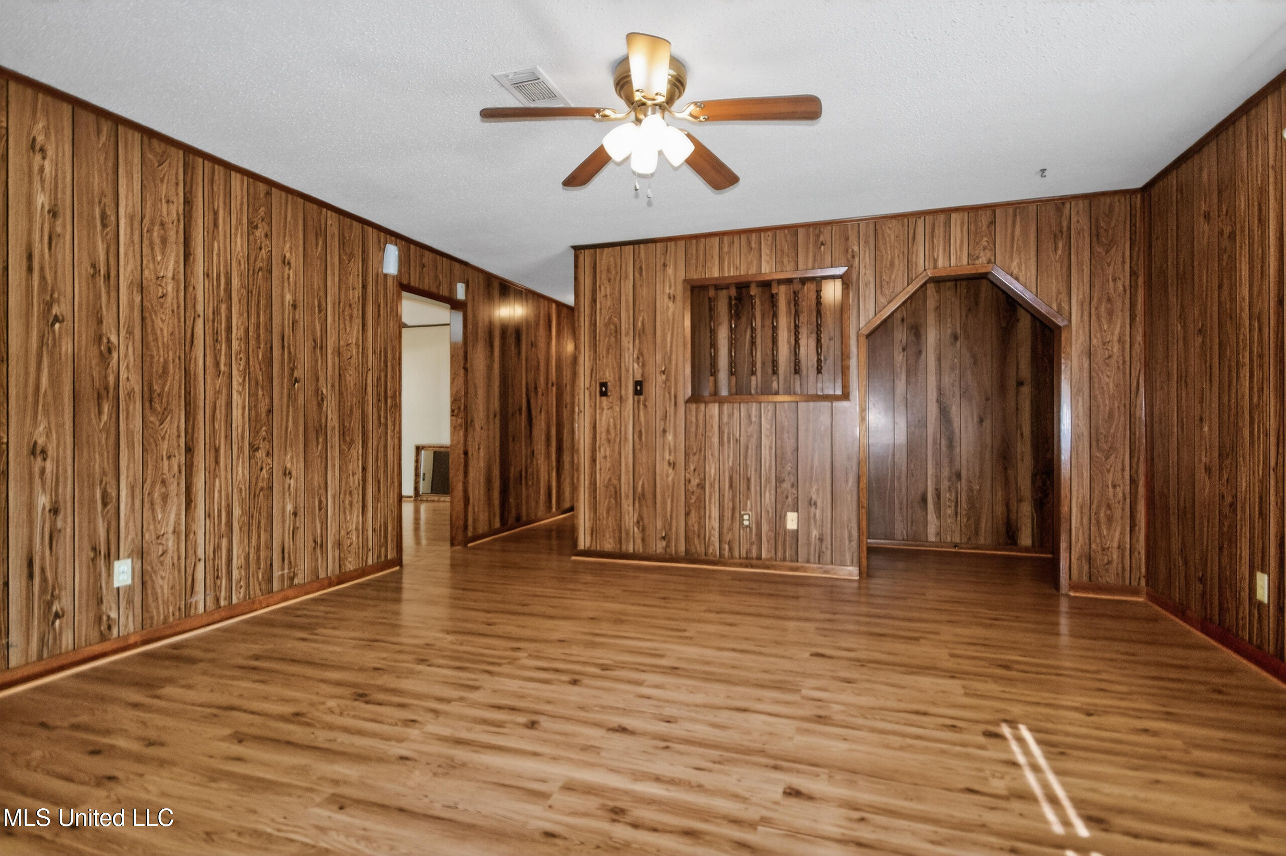 13700 Deneen Road Vancleave, MS 39565 - Photo 13 of 38 Living Room