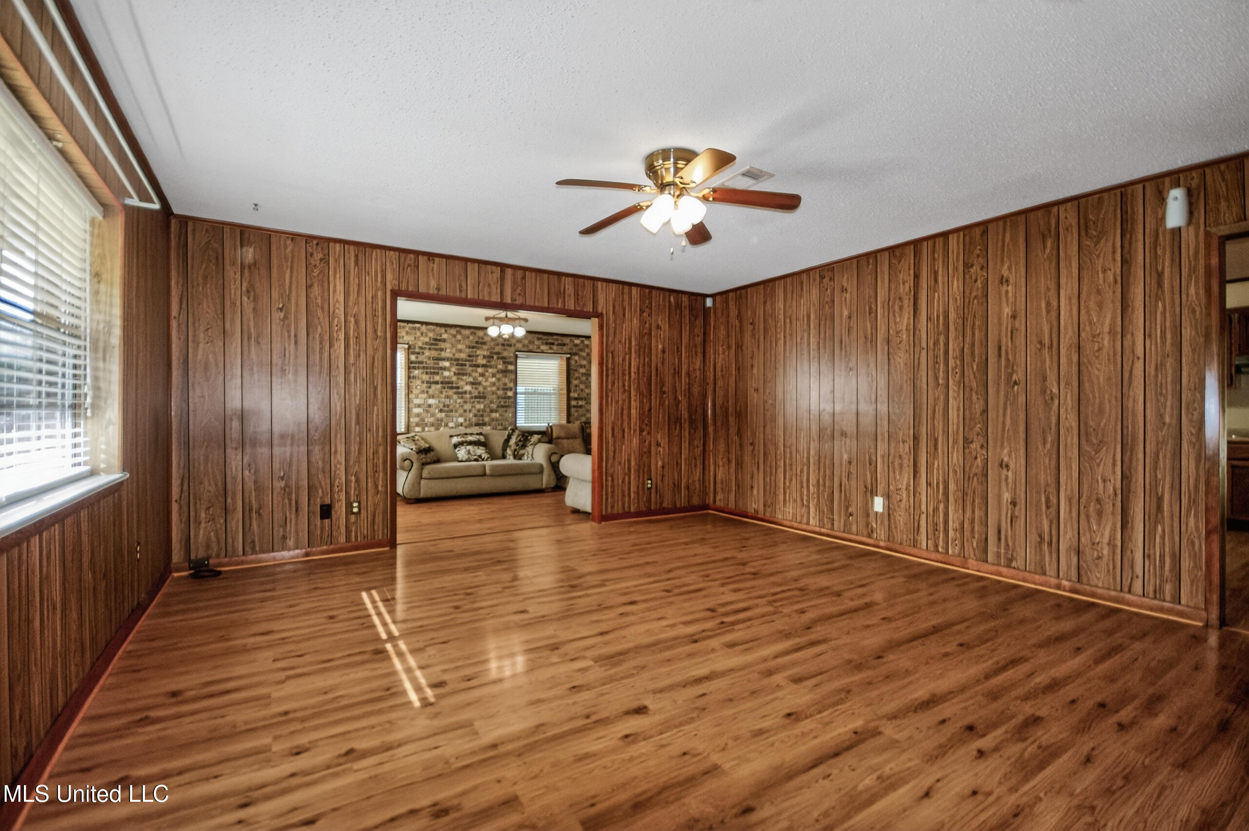 13700 Deneen Road Vancleave, MS 39565 - Photo 16 of 38 Living Room