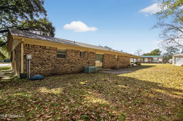 $225,000 | 13700 Deneen Road, Vancleave, MS 39565