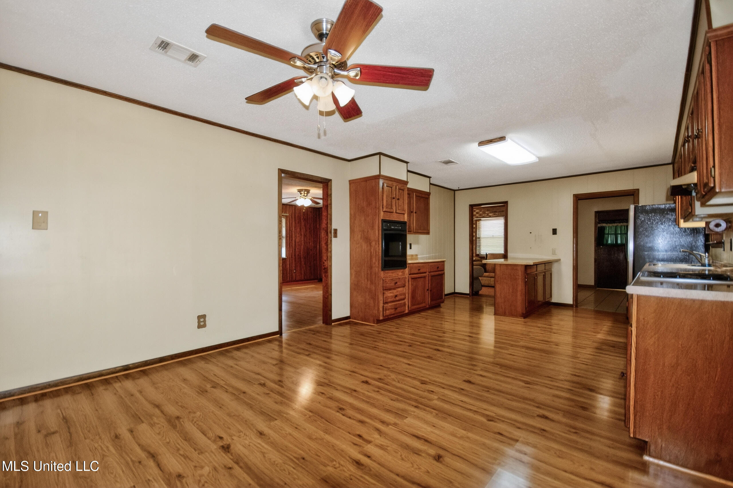 13700 Deneen Road Vancleave, MS 39565 - Photo 4 of 38 Kitchen with Dining