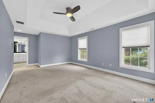 $899,900 | 5 Fenwick Drive, Avon, CT 06001