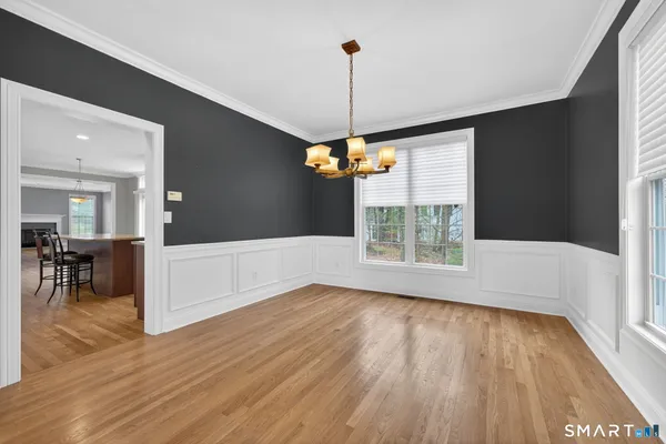 $899,900 | 5 Fenwick Drive, Avon, CT 06001