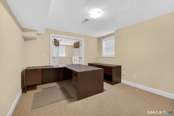 $899,900 | 5 Fenwick Drive, Avon, CT 06001