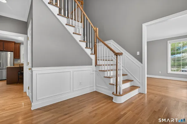 $899,900 | 5 Fenwick Drive, Avon, CT 06001