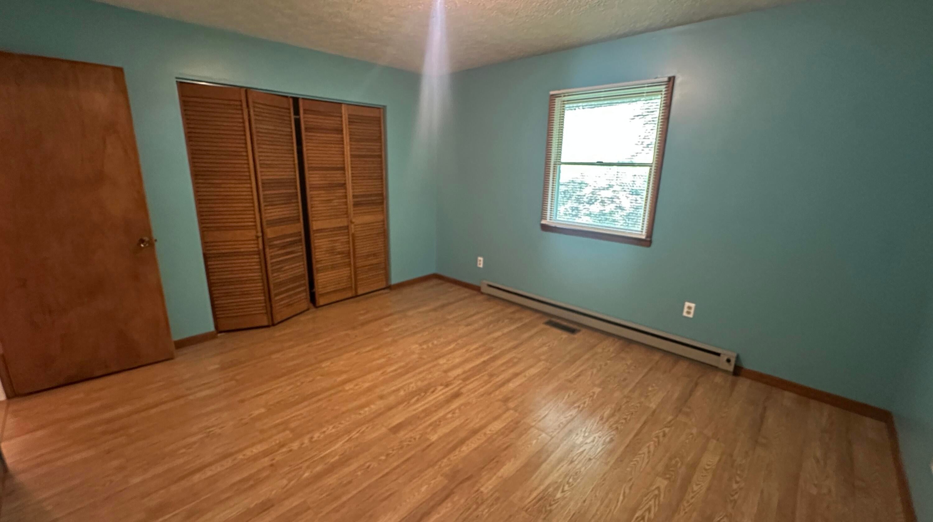 186 View Road Alderson, WV 24910 - Photo 25 of 39 Primary Bedroom
