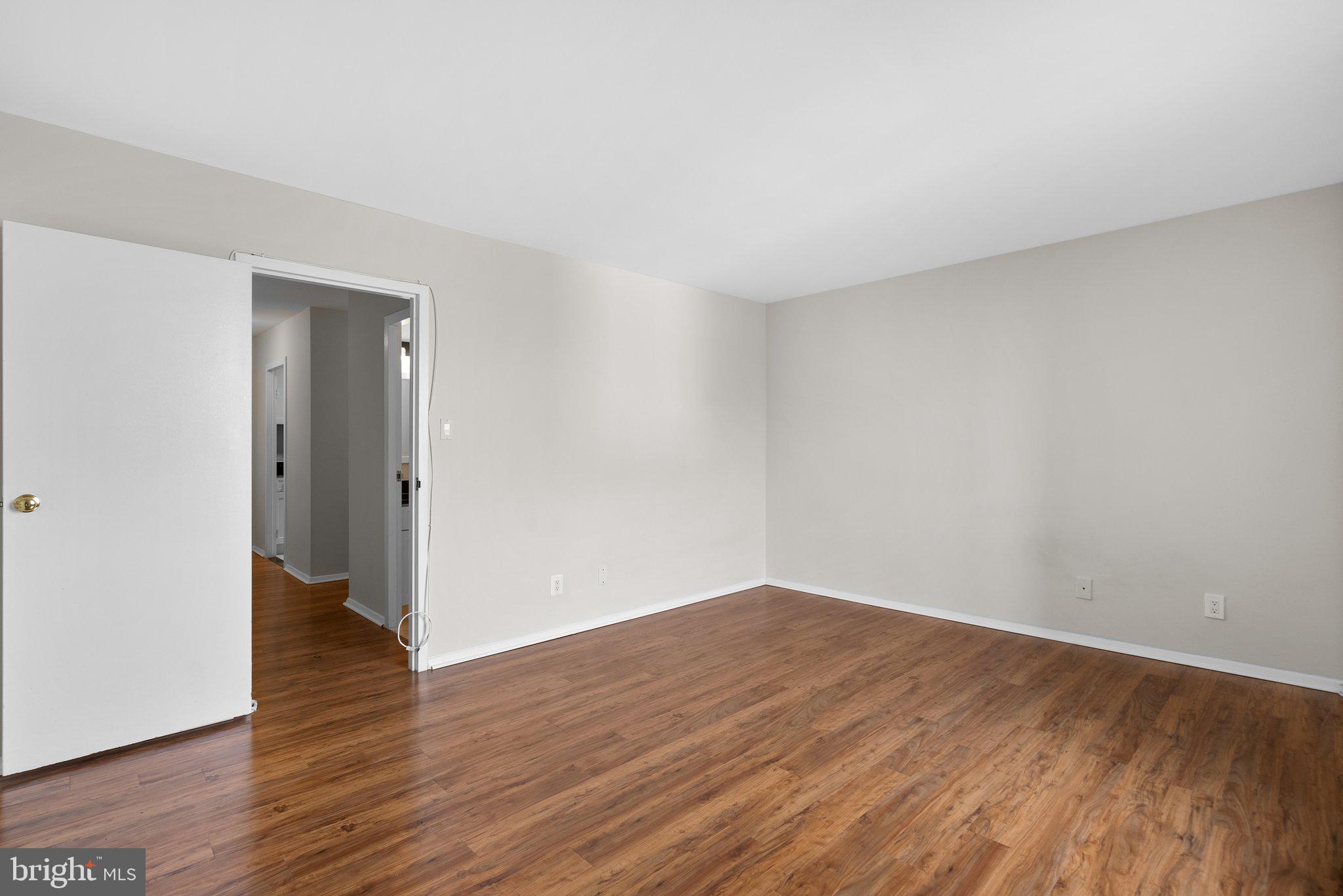 9701 Fields Road, Unit 1704 Gaithersburg, MD 20878 - Photo 23 of 42