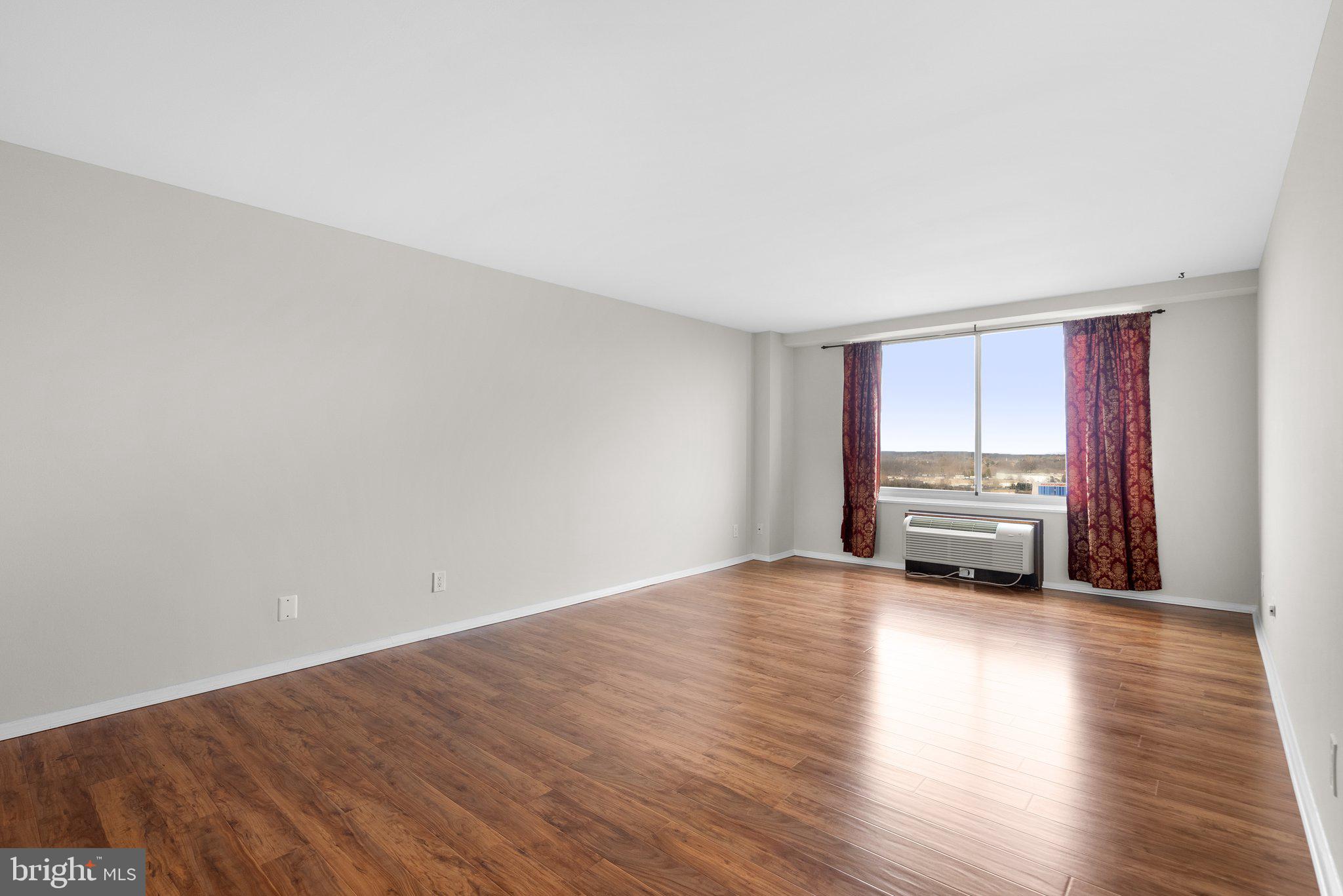 9701 Fields Road, Unit 1704 Gaithersburg, MD 20878 - Photo 3 of 42