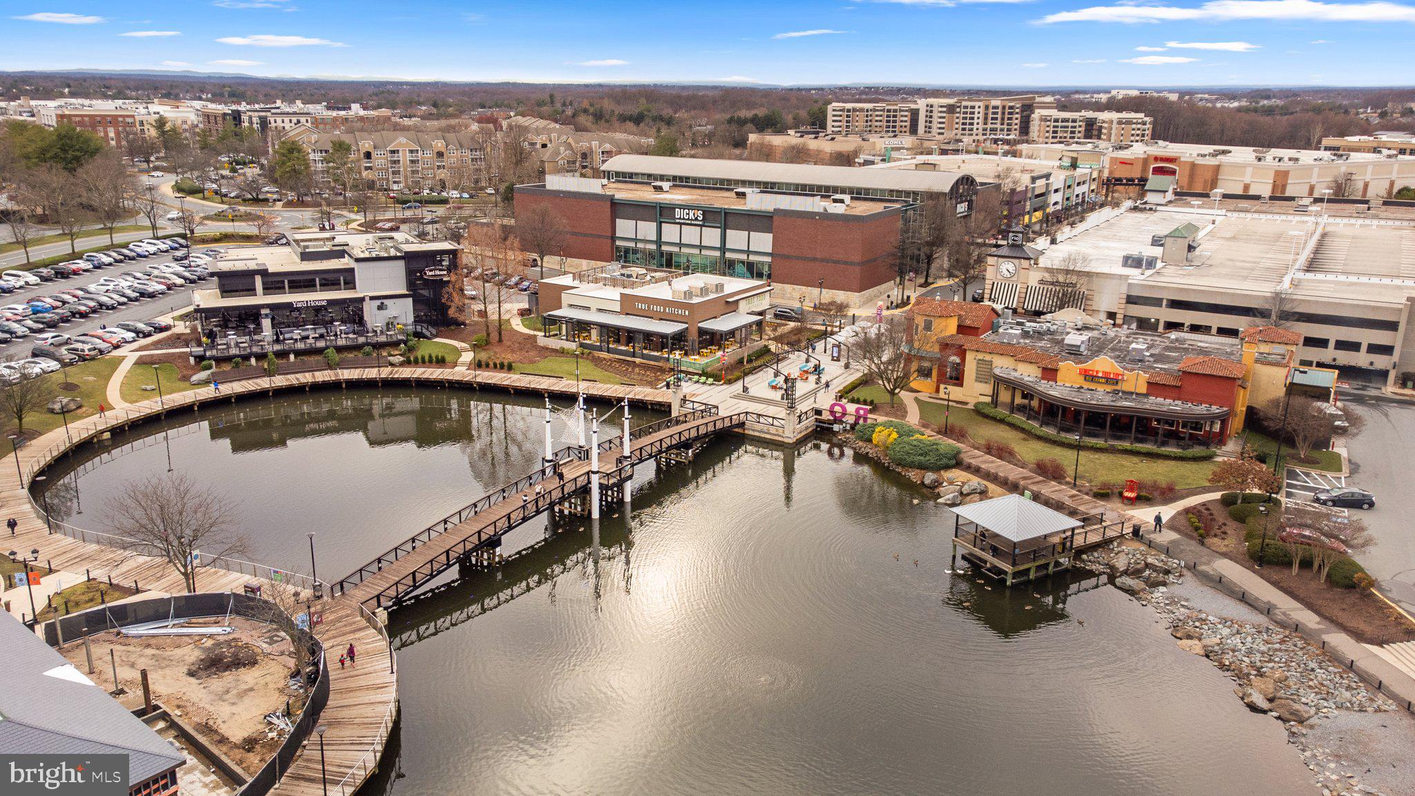 9701 Fields Road, Unit 1704 Gaithersburg, MD 20878 - Photo 38 of 42