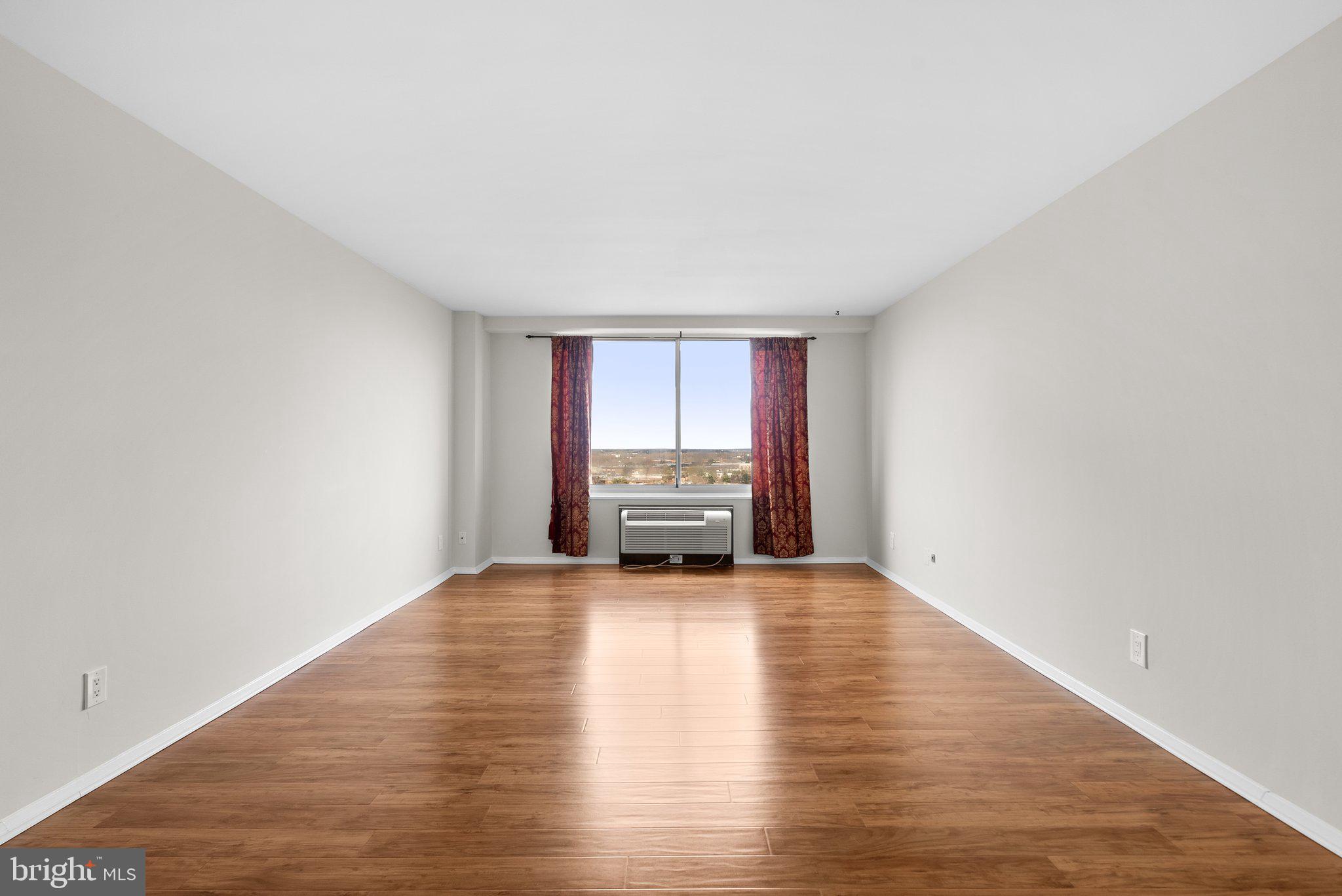 9701 Fields Road, Unit 1704 Gaithersburg, MD 20878 - Photo 5 of 42