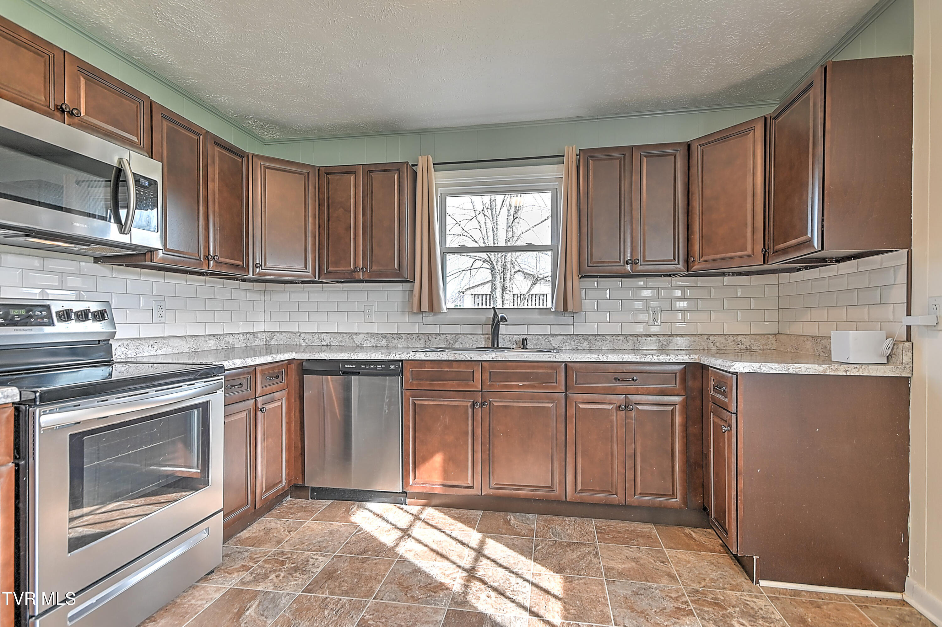 8796 Rich Valley Road Bristol, VA 24202 - Photo 26 of 33 8796 Rich Valley CS-14