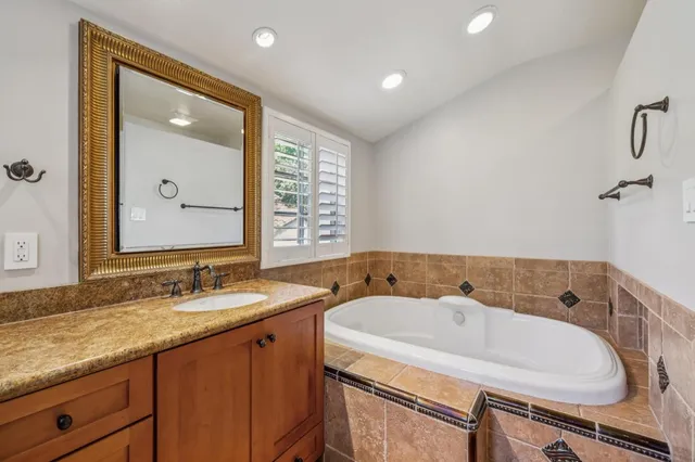 $18,995 | 590 Center Drive, Palo Alto, CA 94301