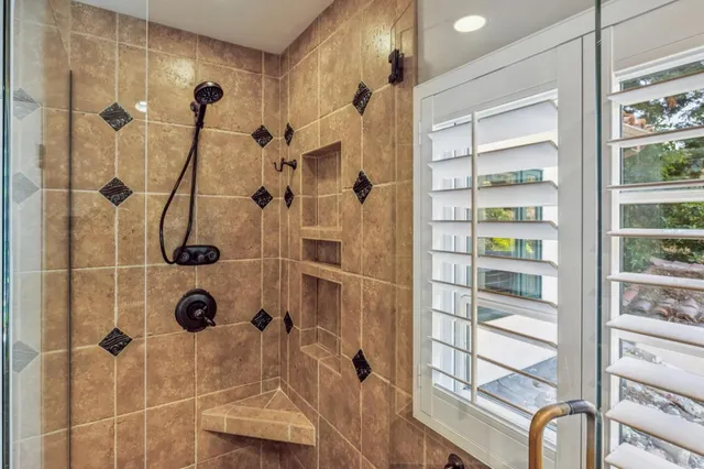 $18,995 | 590 Center Drive, Palo Alto, CA 94301