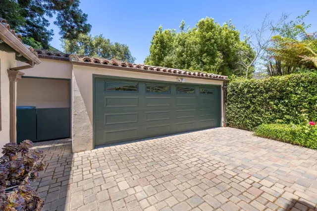 $18,995 | 590 Center Drive, Palo Alto, CA 94301