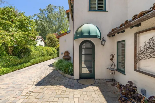 $18,995 | 590 Center Drive, Palo Alto, CA 94301