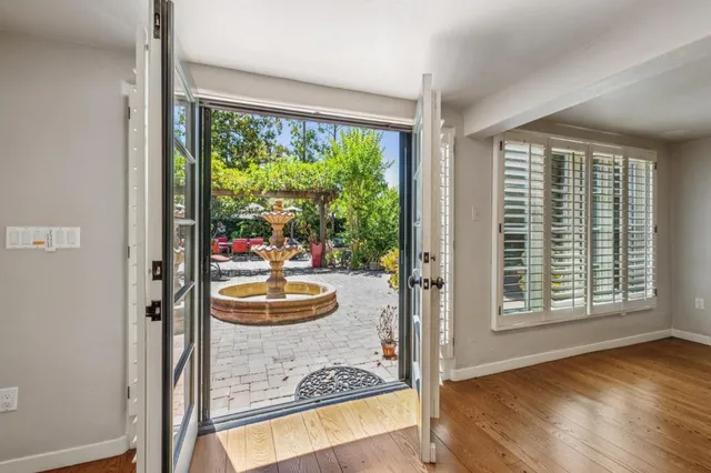 $18,995 | 590 Center Drive, Palo Alto, CA 94301