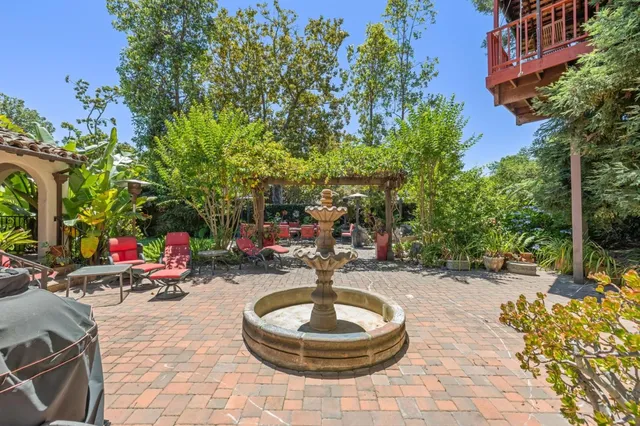 $18,995 | 590 Center Drive, Palo Alto, CA 94301