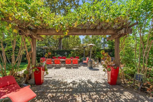 $18,995 | 590 Center Drive, Palo Alto, CA 94301